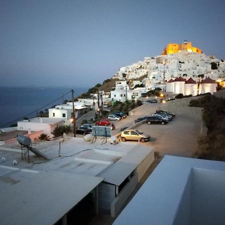 Θέαστρον - Theastron House With Great View In Chora Lejlighed Pera Gyalos Eksteriør billede