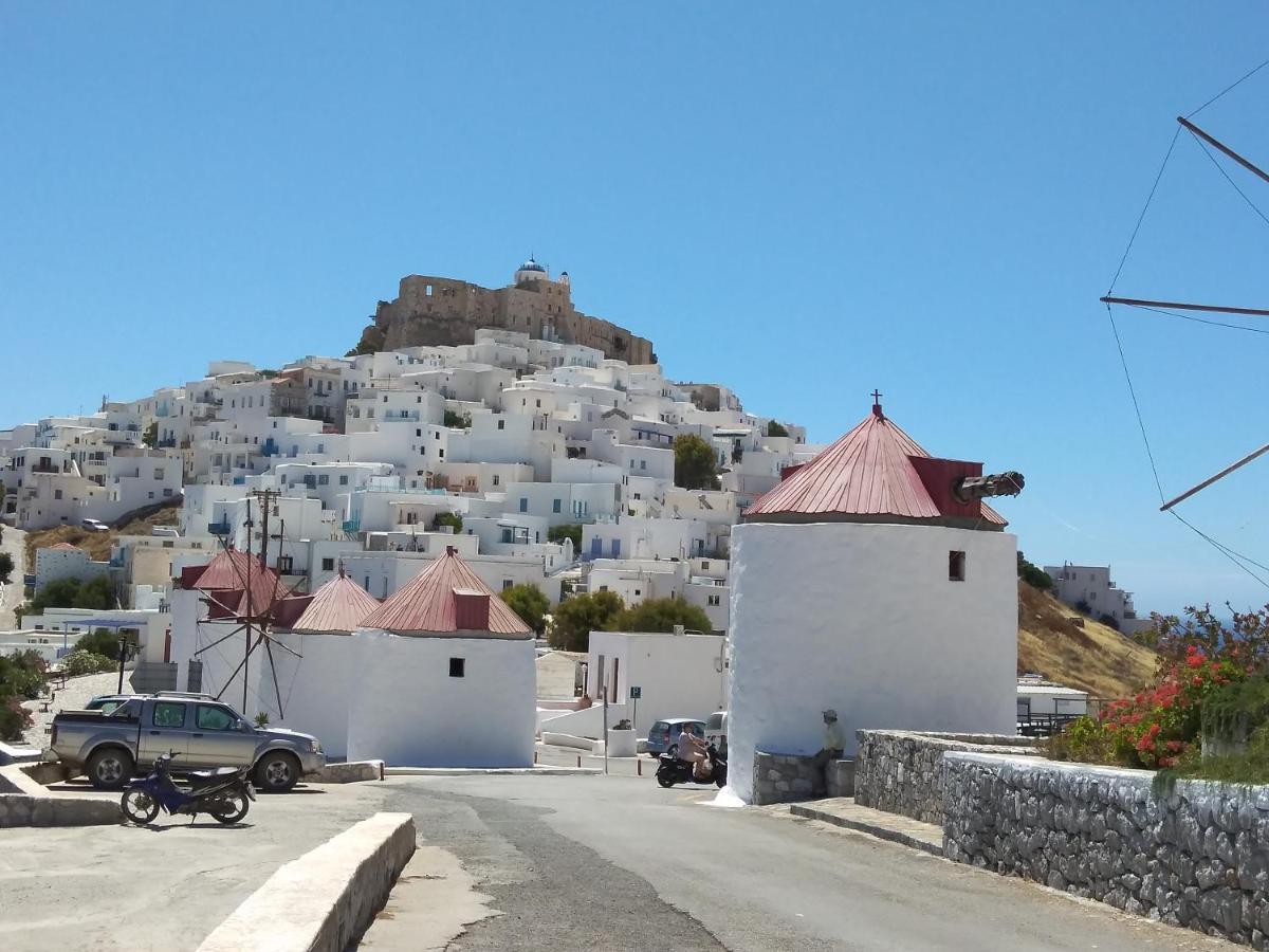 Θέαστρον - Theastron House With Great View In Chora Lejlighed Pera Gyalos Eksteriør billede