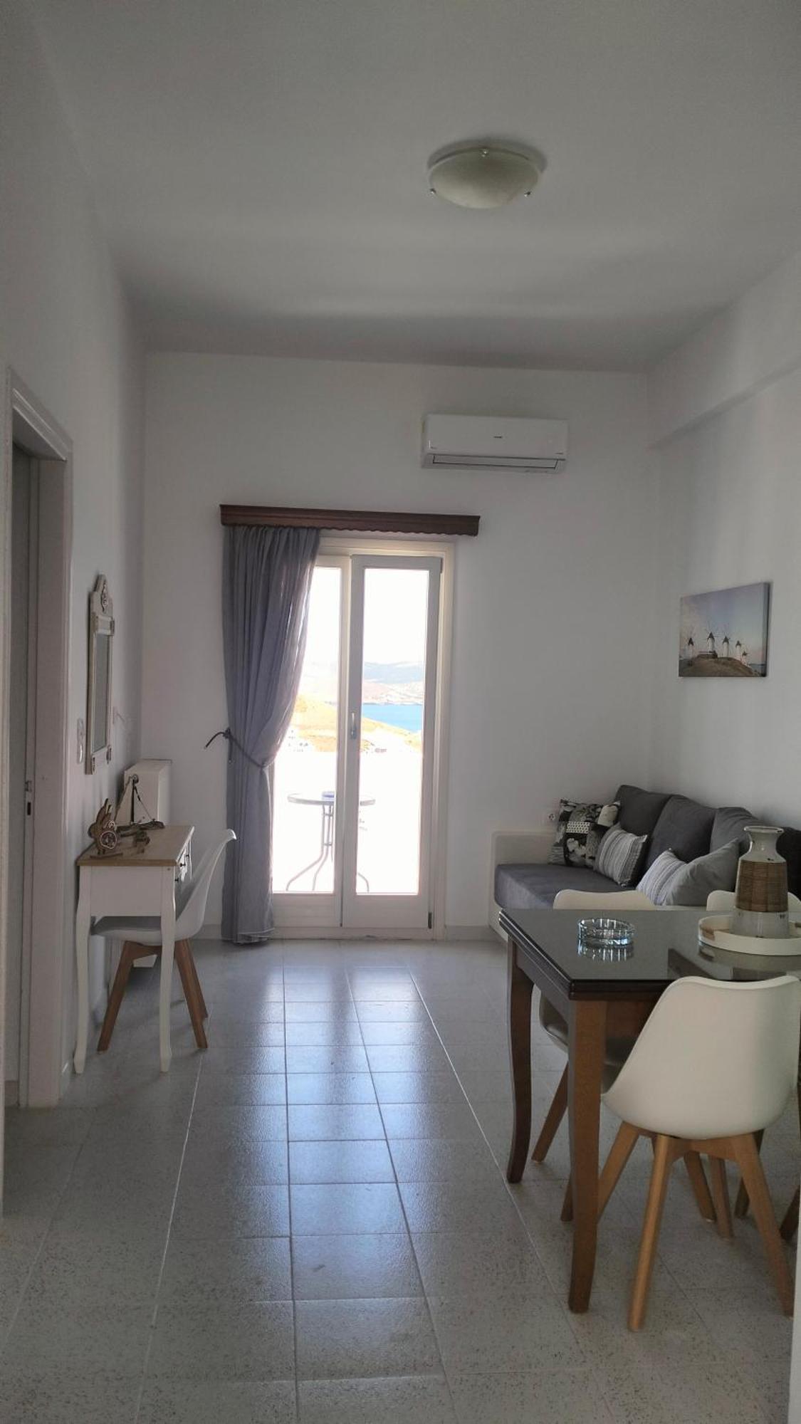 Θέαστρον - Theastron House With Great View In Chora Lejlighed Pera Gyalos Eksteriør billede