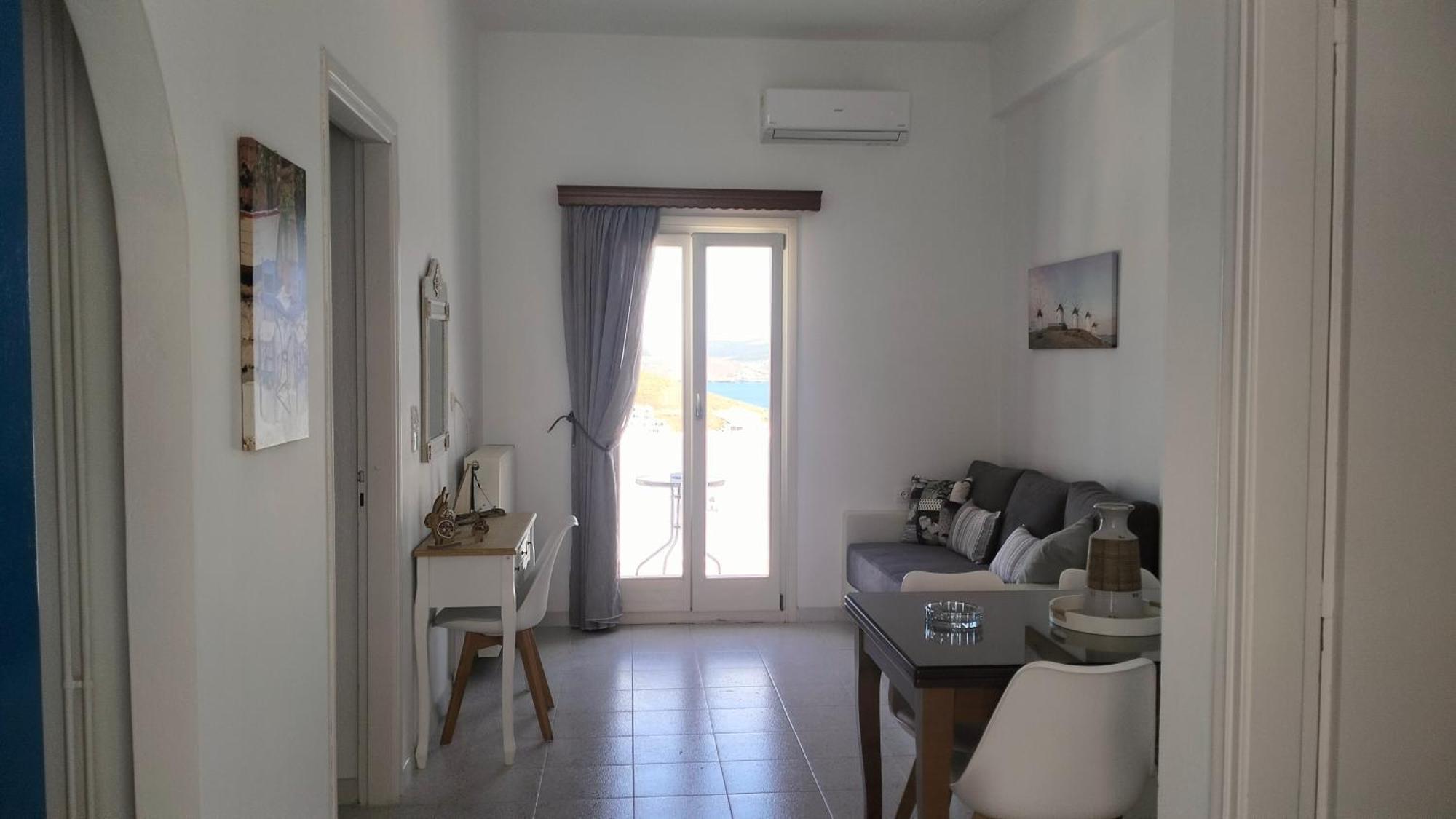 Θέαστρον - Theastron House With Great View In Chora Lejlighed Pera Gyalos Eksteriør billede