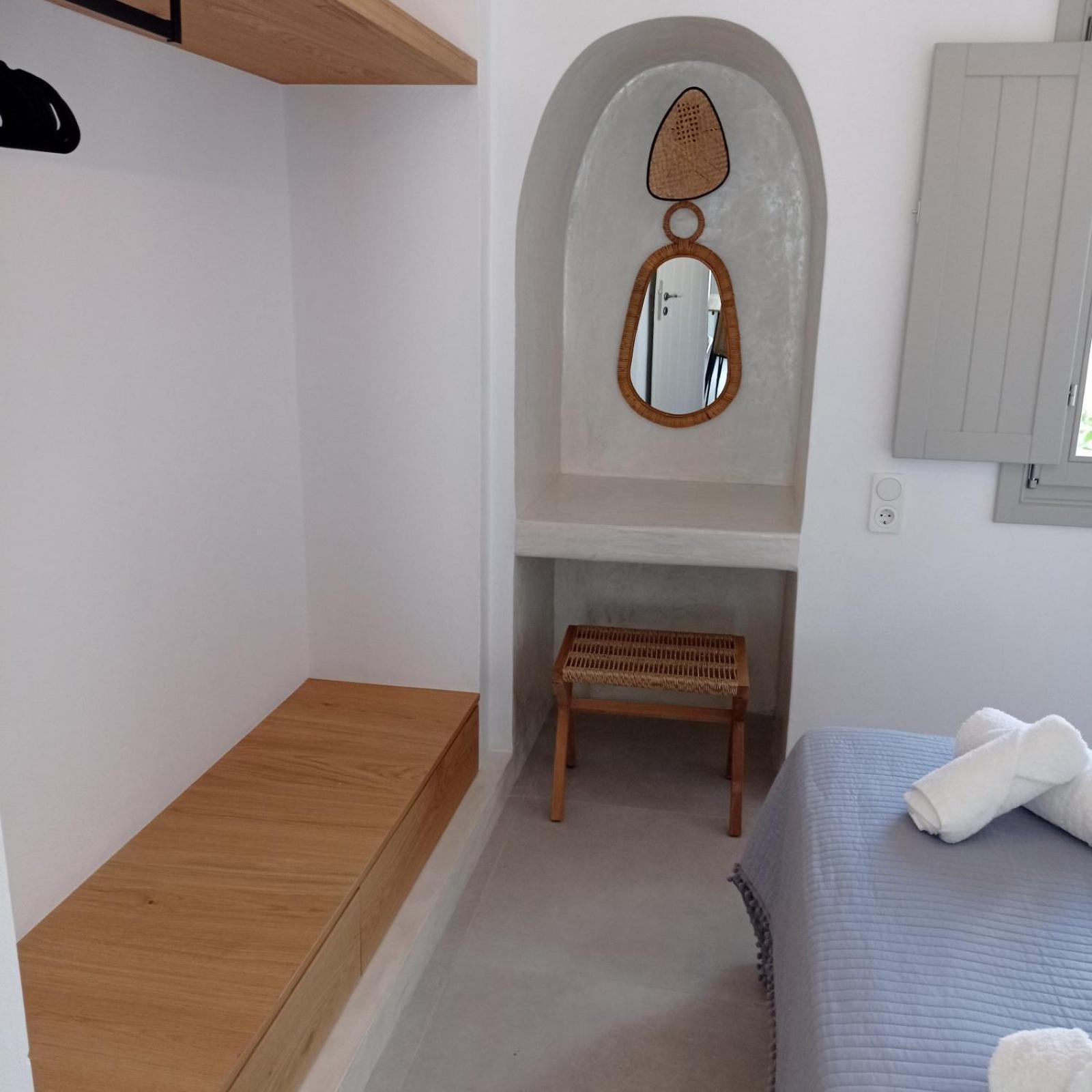 Θέαστρον - Theastron House With Great View In Chora Lejlighed Pera Gyalos Eksteriør billede