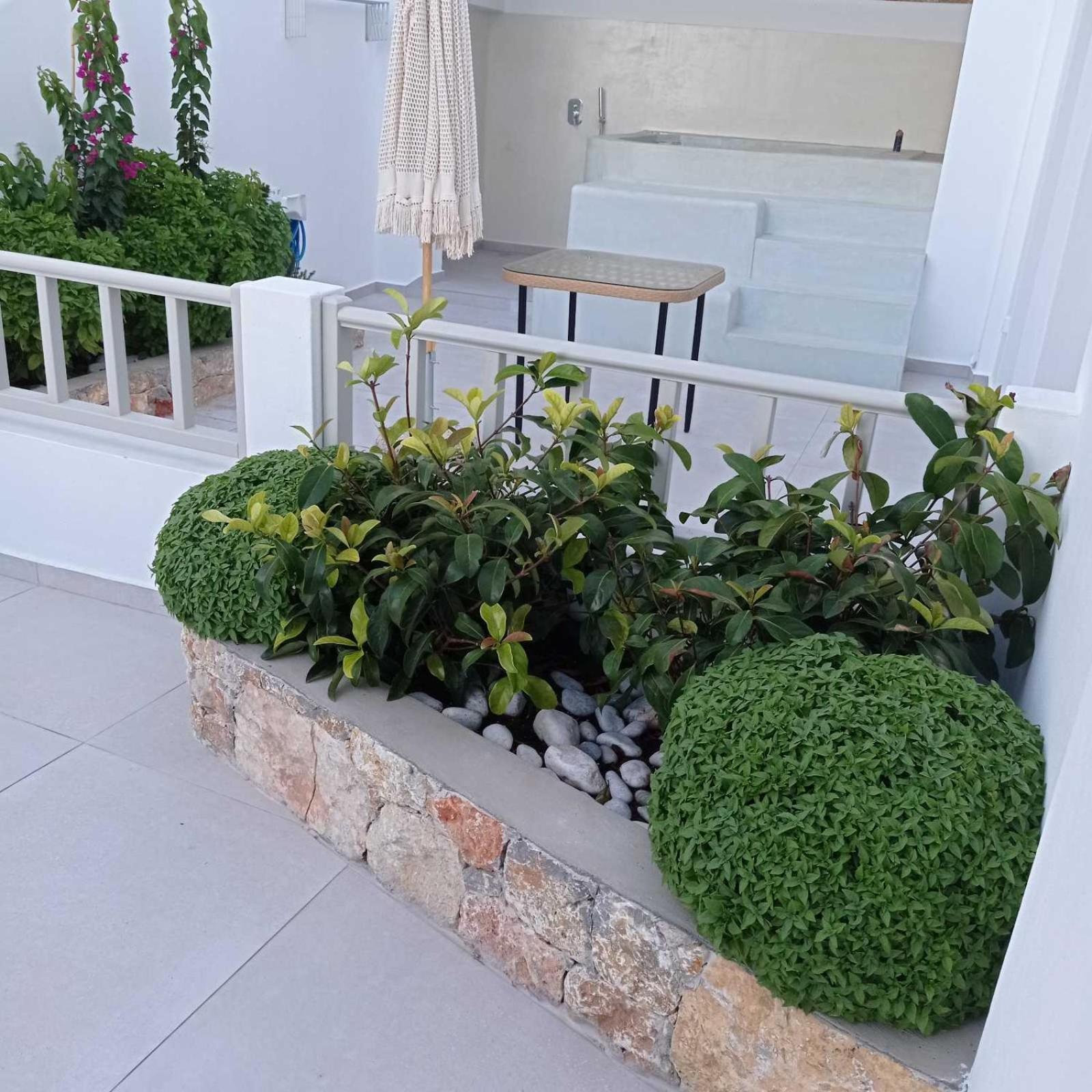 Θέαστρον - Theastron House With Great View In Chora Lejlighed Pera Gyalos Eksteriør billede