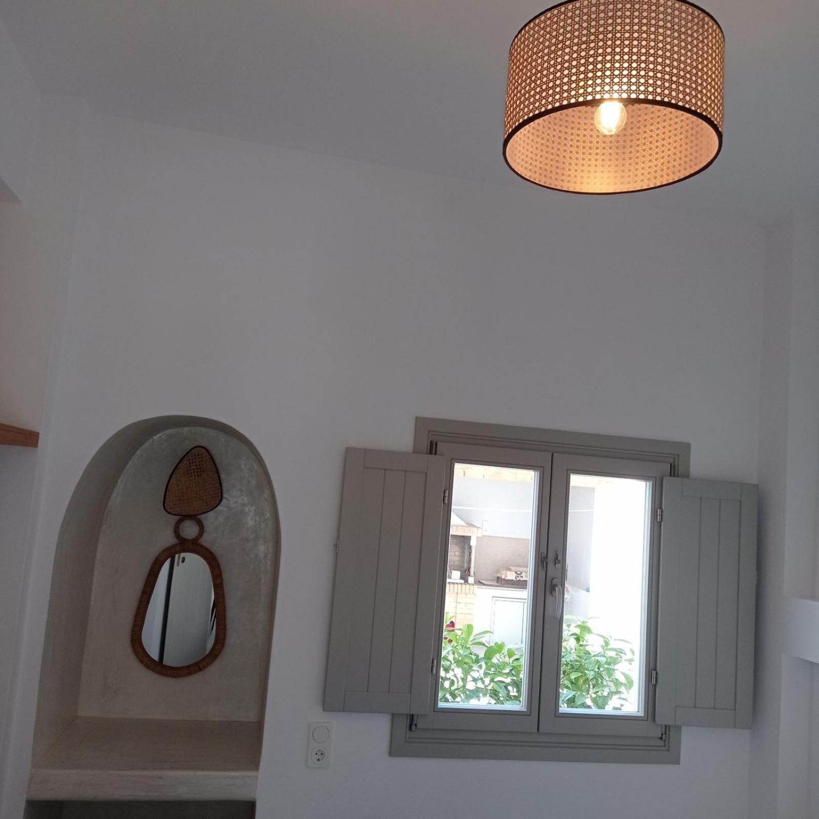 Θέαστρον - Theastron House With Great View In Chora Lejlighed Pera Gyalos Eksteriør billede