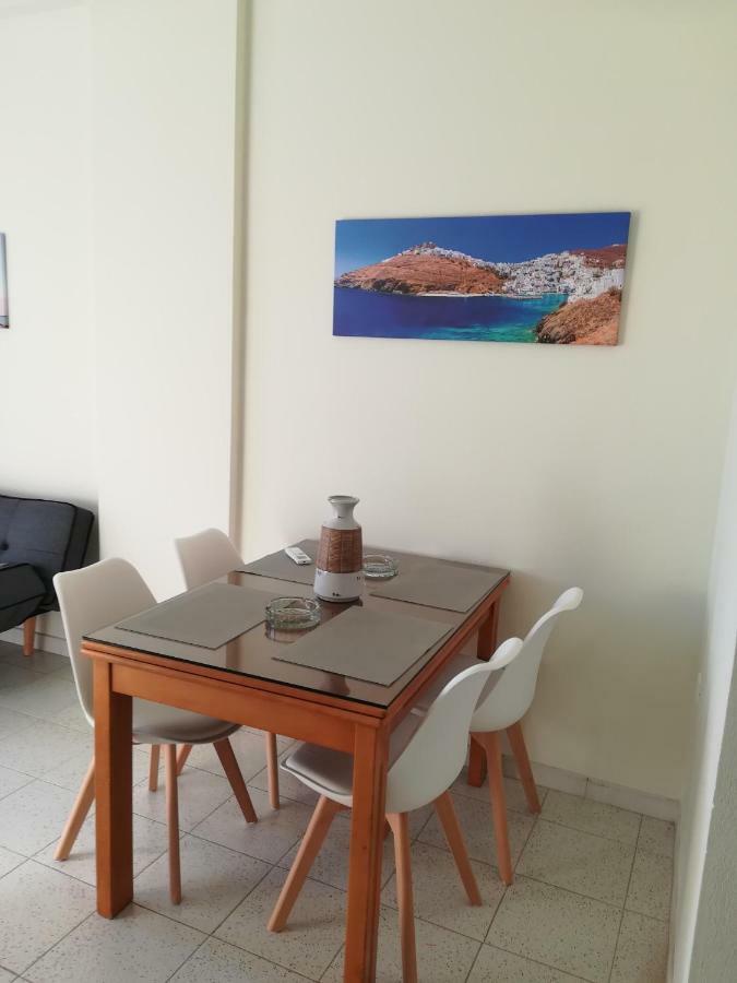 Θέαστρον - Theastron House With Great View In Chora Lejlighed Pera Gyalos Eksteriør billede